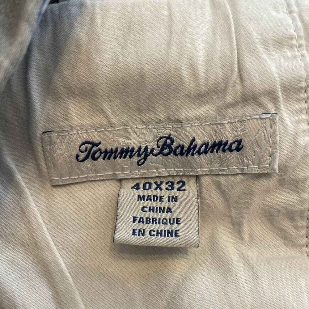 Tommy Bahama Mens 40x32 Gray Chino Straight Leg Pants EUC‎ Flat Front SUPER SOFT